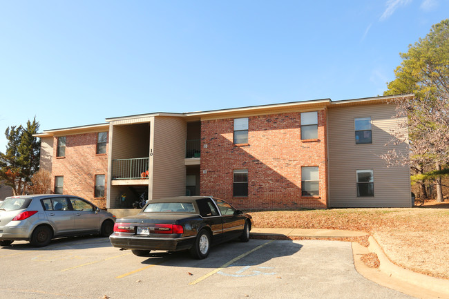 Chestnut Meadow Apartments in Fayetteville, AR - Building Photo - Building Photo