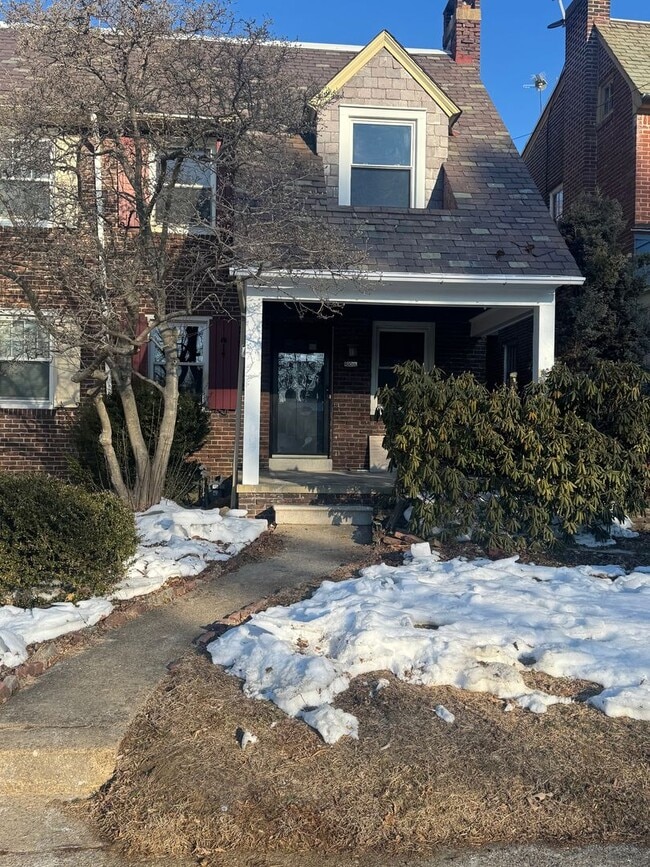 property at 3007 N Van Buren St