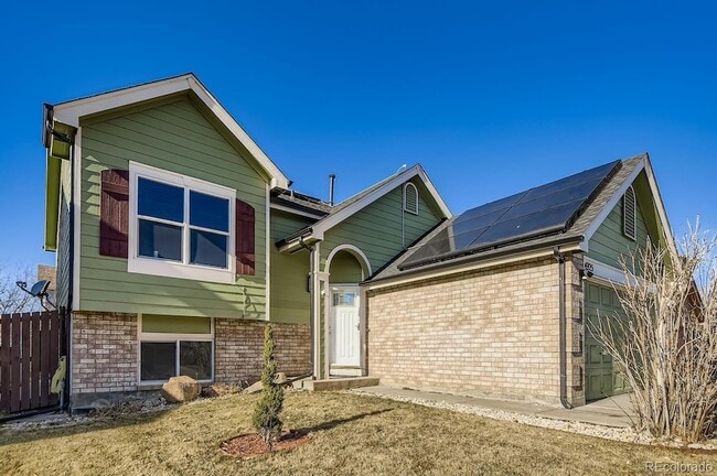 property at 4925 Freeport Wy