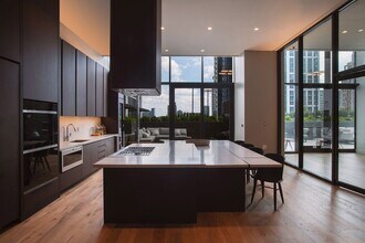 1210 S Indiana Ave, Unit 2510 in Chicago, IL - Foto de edificio - Building Photo