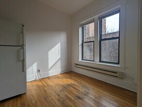 3817 N Fremont St, Unit #3829.5-E3 in Chicago, IL - Building Photo - Building Photo