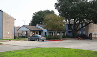 Arbor Court Apartments in Houston, TX - Foto de edificio - Building Photo