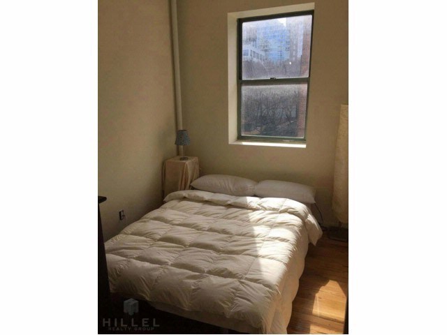244 W 64th St-Unit -5B in New York, NY - Building Photo - Building Photo