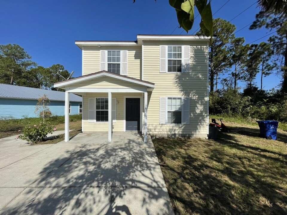 820 Ervin St in St. Augustine, FL - Foto de edificio