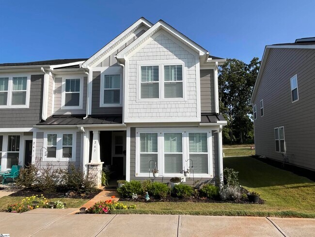 property at 267 Dalmatian Dr
