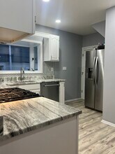 18 Magnolia Ave, Unit 1Floor in Kearny, NJ - Foto de edificio - Building Photo