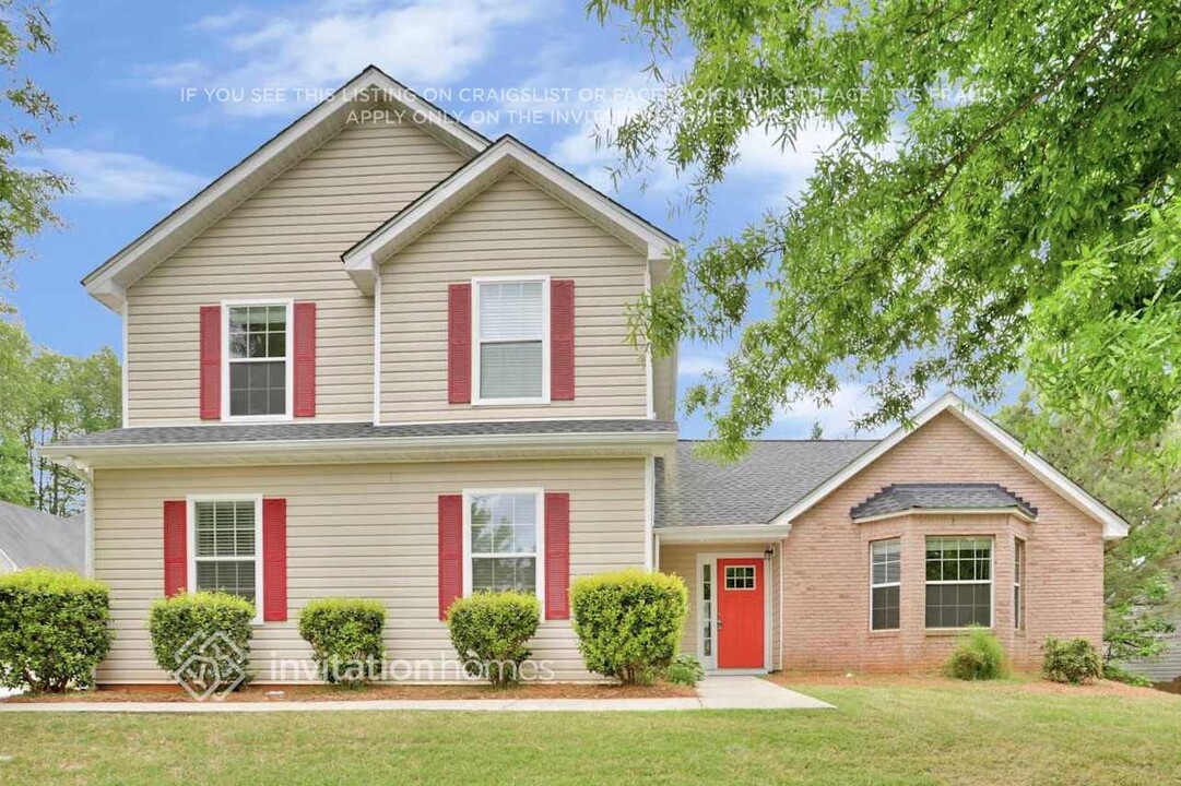 5901 Black Top Way in Fairburn, GA - Building Photo
