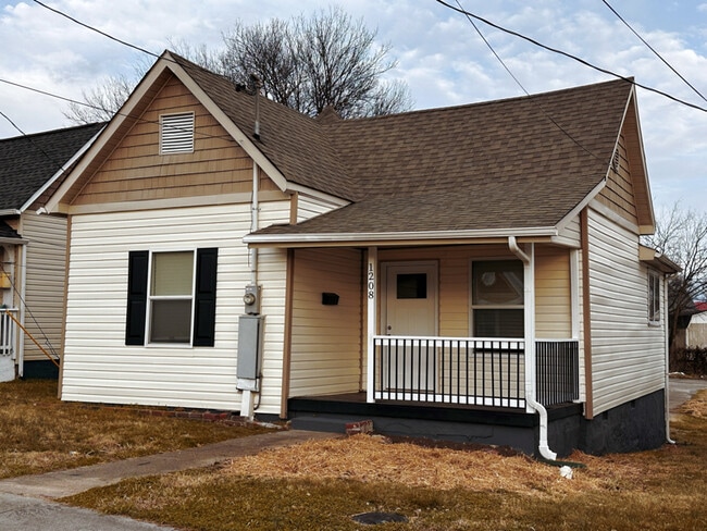 property at 1208 Minnesota Ave