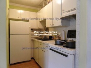 200 Kelton St, Unit 23 in Boston, MA - Building Photo - Building Photo