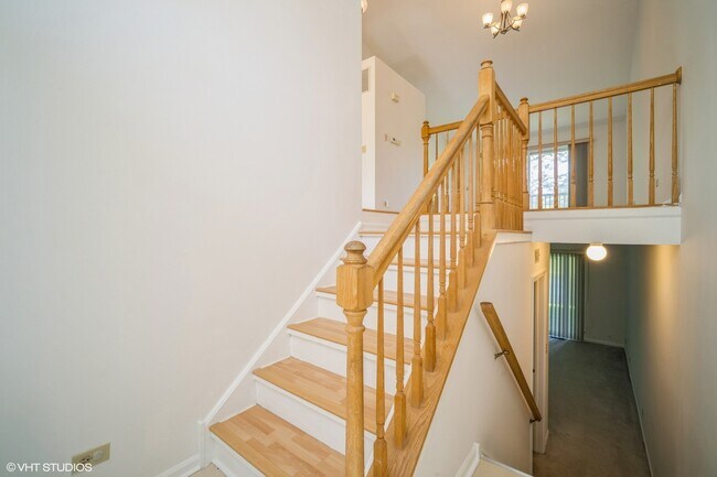 2778 S Cedar Glen Dr in Arlington Heights, IL - Building Photo - Building Photo