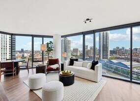 215 N Clinton St, Unit 1502 in Chicago, IL - Building Photo