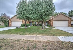 3911 S 125th E Ave, Unit 3911 S 125th E Ave in Tulsa, OK - Building Photo