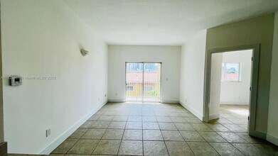 695 SW 11th St in Miami, FL - Building Photo - Building Photo