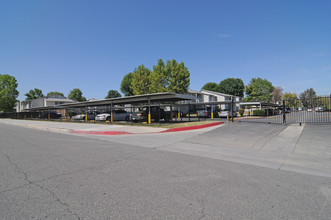 Meadowview Apartments I in Perris, CA - Building Photo - Building Photo