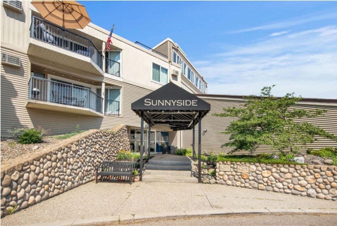 6201 St Croix Trail N in Stillwater, MN - Building Photo