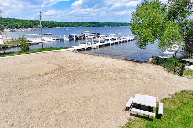 856 Brickley Dr in Fontana-on-Geneva Lake, WI - Building Photo - Building Photo