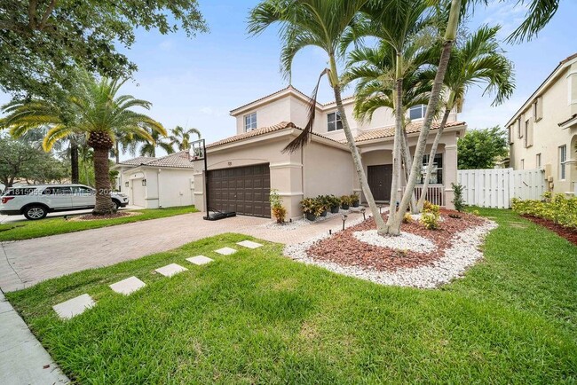 721 Tanglewood Cir in Weston, FL - Building Photo - Building Photo