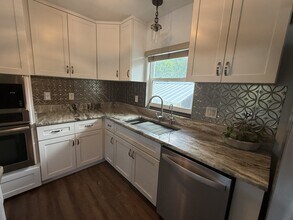 2304 Country Club Rd in Eustis, FL - Building Photo - Building Photo
