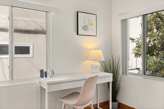 1169 Amherst Ave, Unit #1173-1/2 in Los Angeles, CA - Foto de edificio - Building Photo