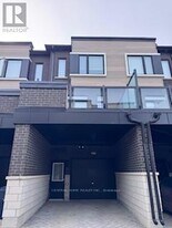 1561 Midland Ave in Toronto, ON - Building Photo