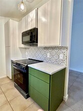 8003 Clydesdale Dr in Austin, TX - Foto de edificio - Building Photo