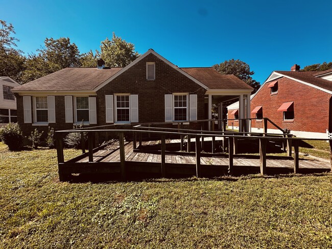 property at 1009 McEvers Rd