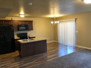 2434 Andover St in West Haven, UT - Building Photo - Building Photo
