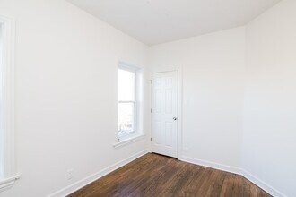 6579 N Lakewood Ave in Chicago, IL - Building Photo - Building Photo