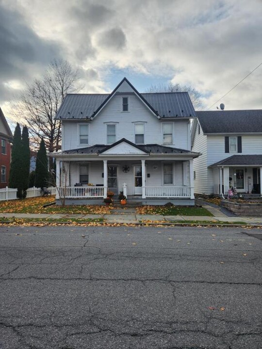 328 George St in South Williamsport, PA - Building Photo