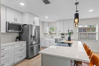 356 Oakhurst St in Altamonte Springs, FL - Building Photo - Building Photo