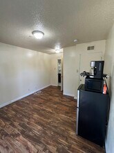 1307 N Miller St in Santa Maria, CA - Building Photo - Building Photo