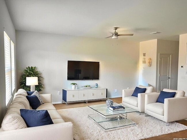 5428 Rue Girard, Unit 0519 in Converse, TX - Foto de edificio - Building Photo