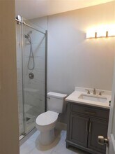 10100 Woodglen Dr in Austin, TX - Building Photo - Building Photo