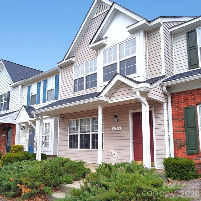 property at 14934 Deshler Ct