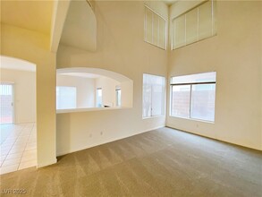 7959 Blue Brook Dr in Las Vegas, NV - Building Photo - Building Photo