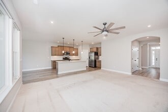 8240 Button Bush Pl in West Chester Township, OH - Building Photo - Building Photo