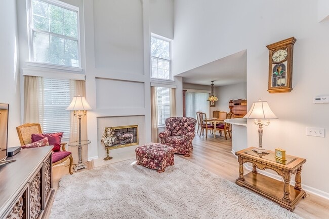 1108 Wickfield Ct in Naperville, IL - Building Photo - Building Photo