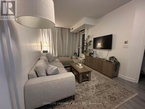 4065 Brickstone Mews in Mississauga, ON - Building Photo - Building Photo