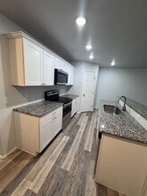 1106 N Englewood Ave in Lubbock, TX - Building Photo - Building Photo