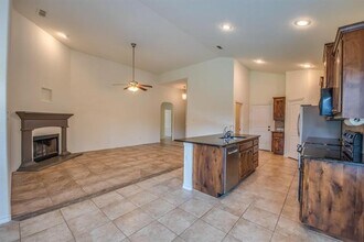 1225 Glen Ct in Weatherford, TX - Building Photo - Building Photo