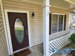 526 Farmingdale Rd SE in Huntsville, AL - Building Photo - Building Photo