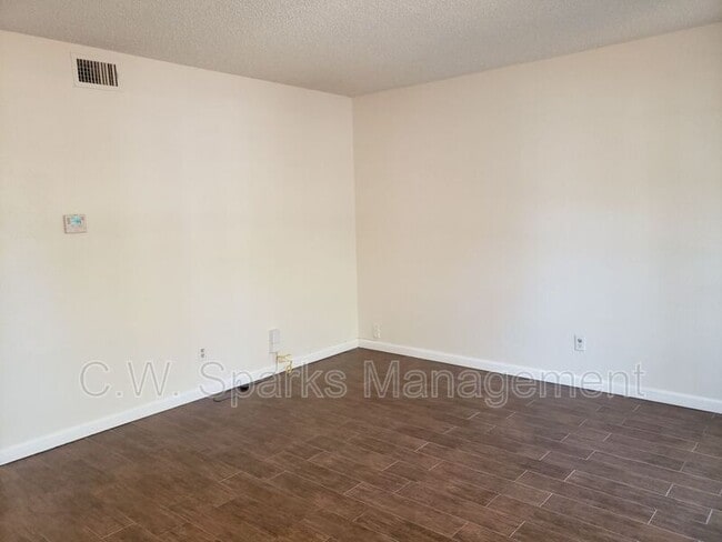 1920 W Sanford St in Arlington, TX - Building Photo - Building Photo
