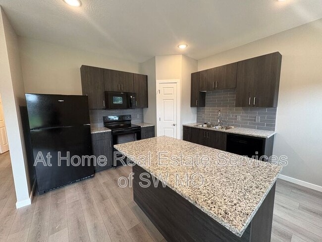 4930 W Minota St in Springfield, MO - Building Photo - Building Photo