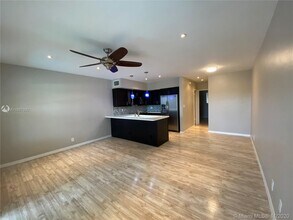 4525 NE 21st Ave-Unit -7 in Fort Lauderdale, FL - Building Photo - Building Photo