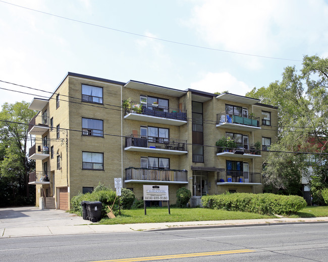 4114 Bathurst St in Toronto, ON - Building Photo - Primary Photo