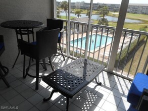 14911 Hole in 1 Cir in Ft. Myers, FL - Foto de edificio - Building Photo
