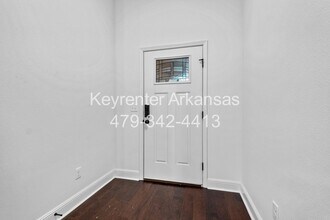 5907 NW Hancock St in Bentonville, AR - Building Photo - Building Photo