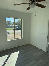 2536 W Morten Ave in Phoenix, AZ - Building Photo - Building Photo