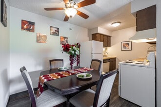 Suson Pines in St. Louis, MO - Building Photo - Interior Photo