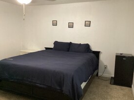 9 Aylwin Rd in Portsmouth, VA - Building Photo